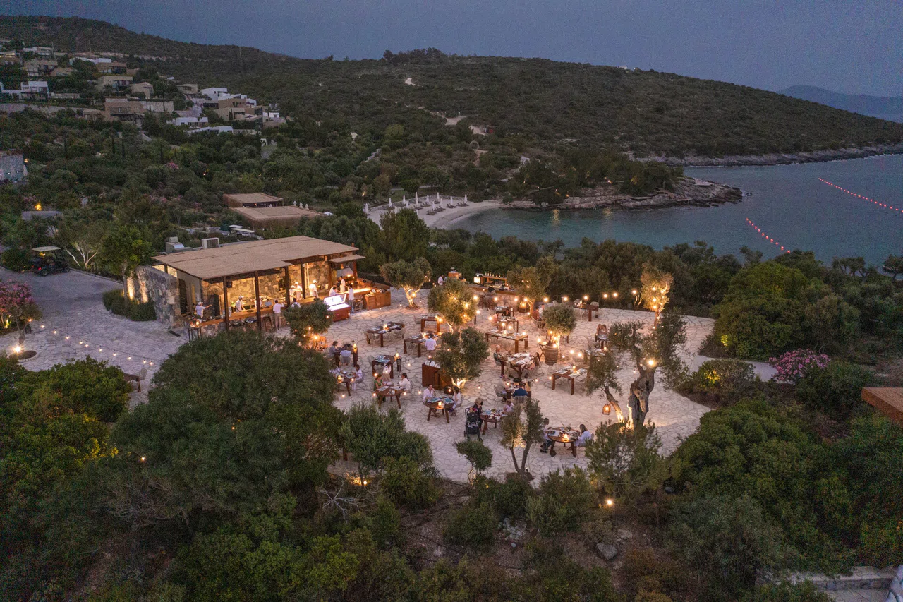 Six Senses Kaplankaya'nın İkonik Restoranı Meze By The Sea , Yenilenen Menüsü ve Konsepti ile Sürdürülebilirliğin İzinde Bir Gurme Şöleni Yaşatıyor!