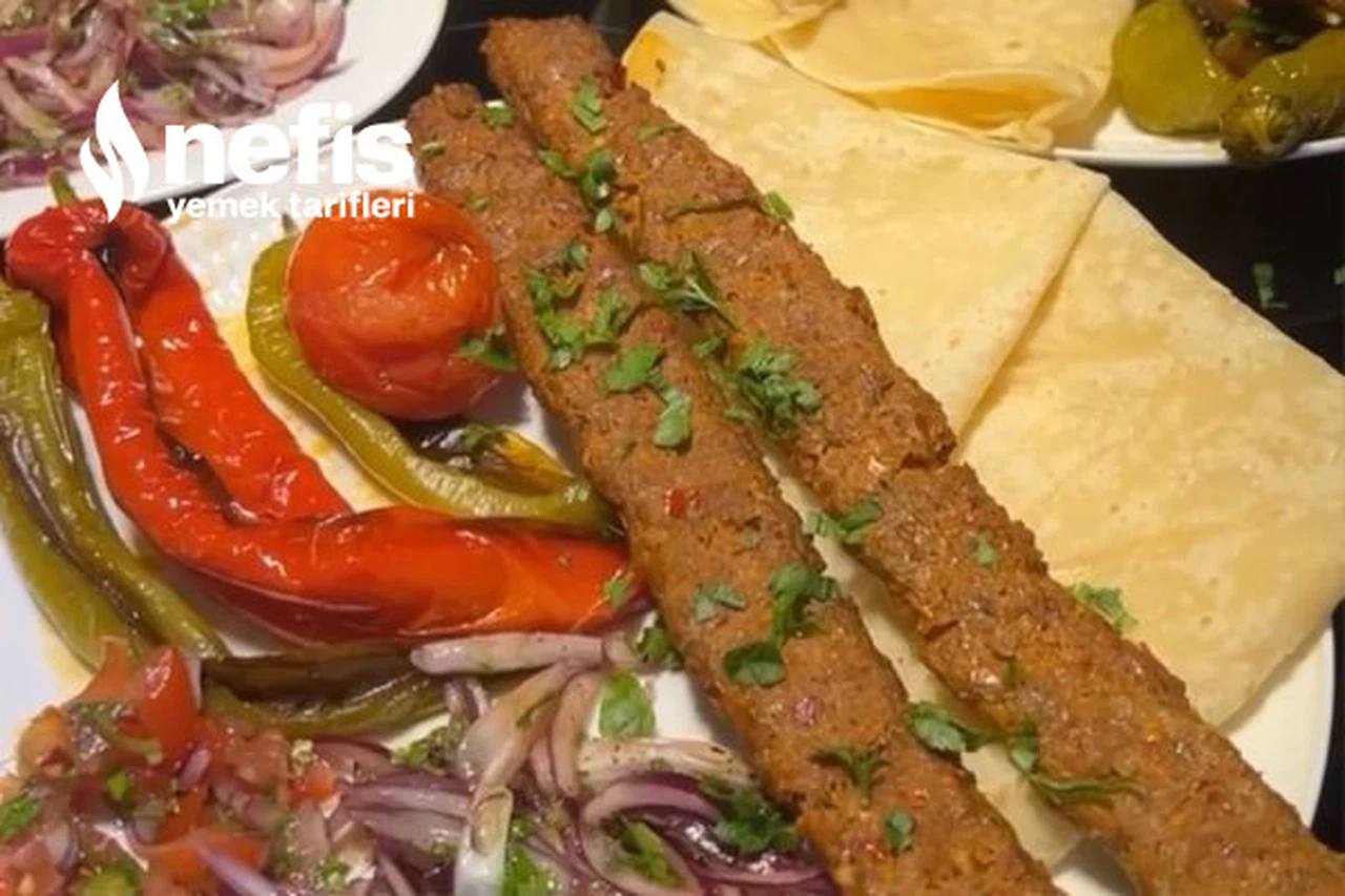 Ev Yapımı Adana Kebap (Ev Yapımı Lavaş)