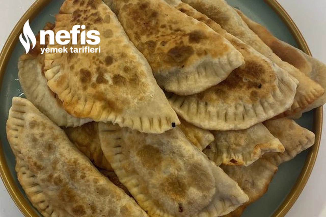 Kıymalı Çiğ Börek