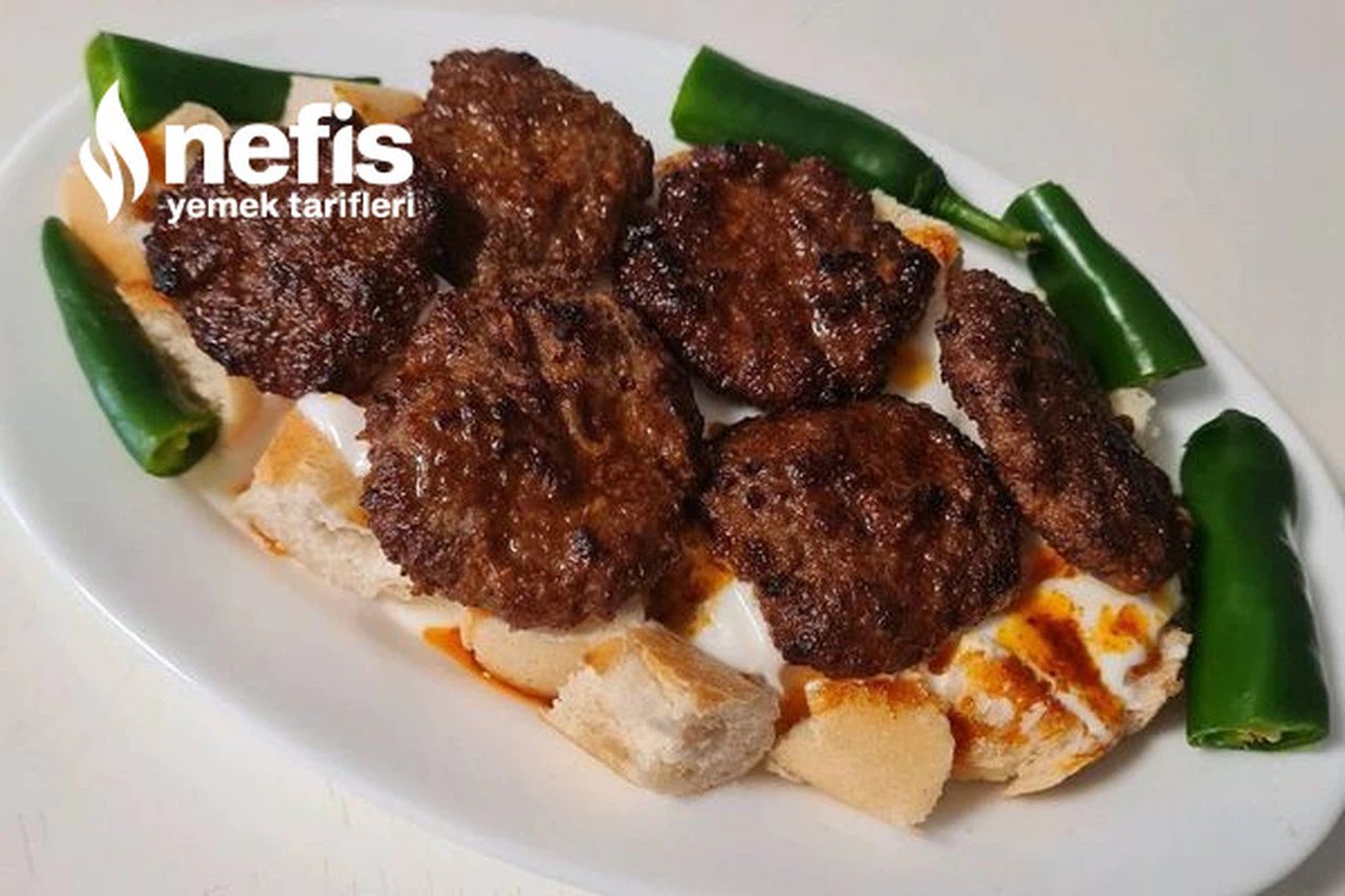 Köfteli Pide Kebabı