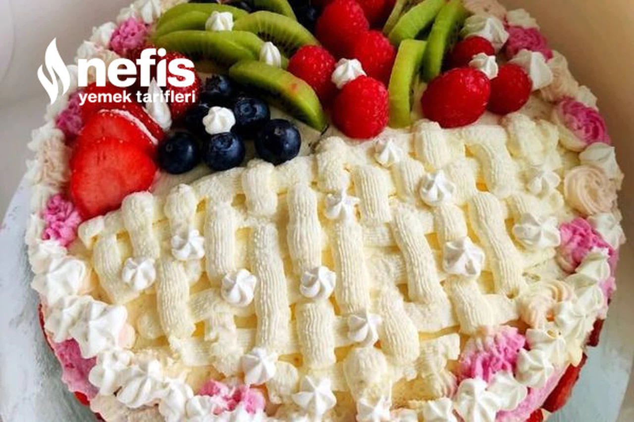 Meyveli Yaş Pasta