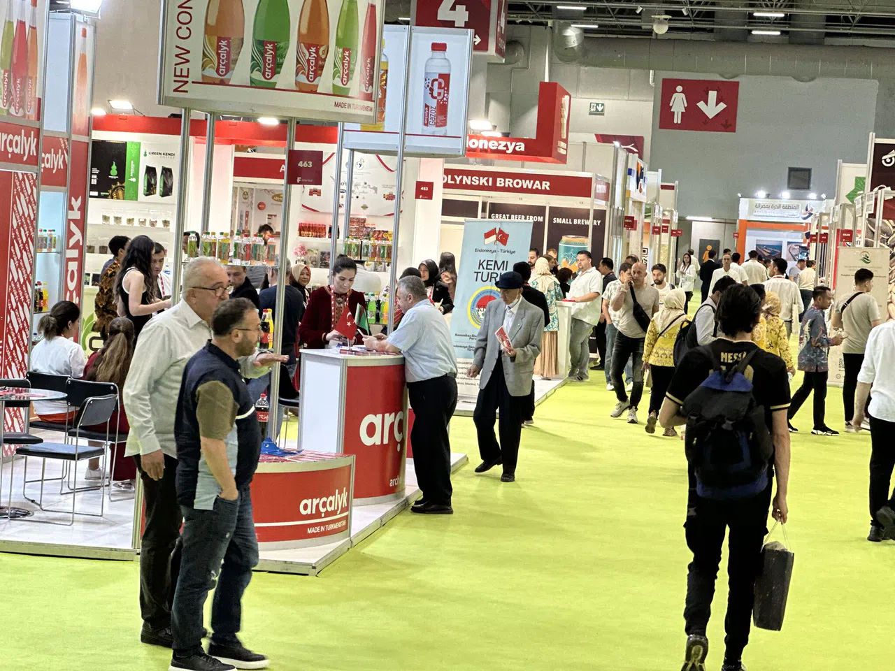 F İSTANBUL, 100 ÜLKEDEN 16 BİN 858 ZİYARETÇİYİ AĞIRLADI