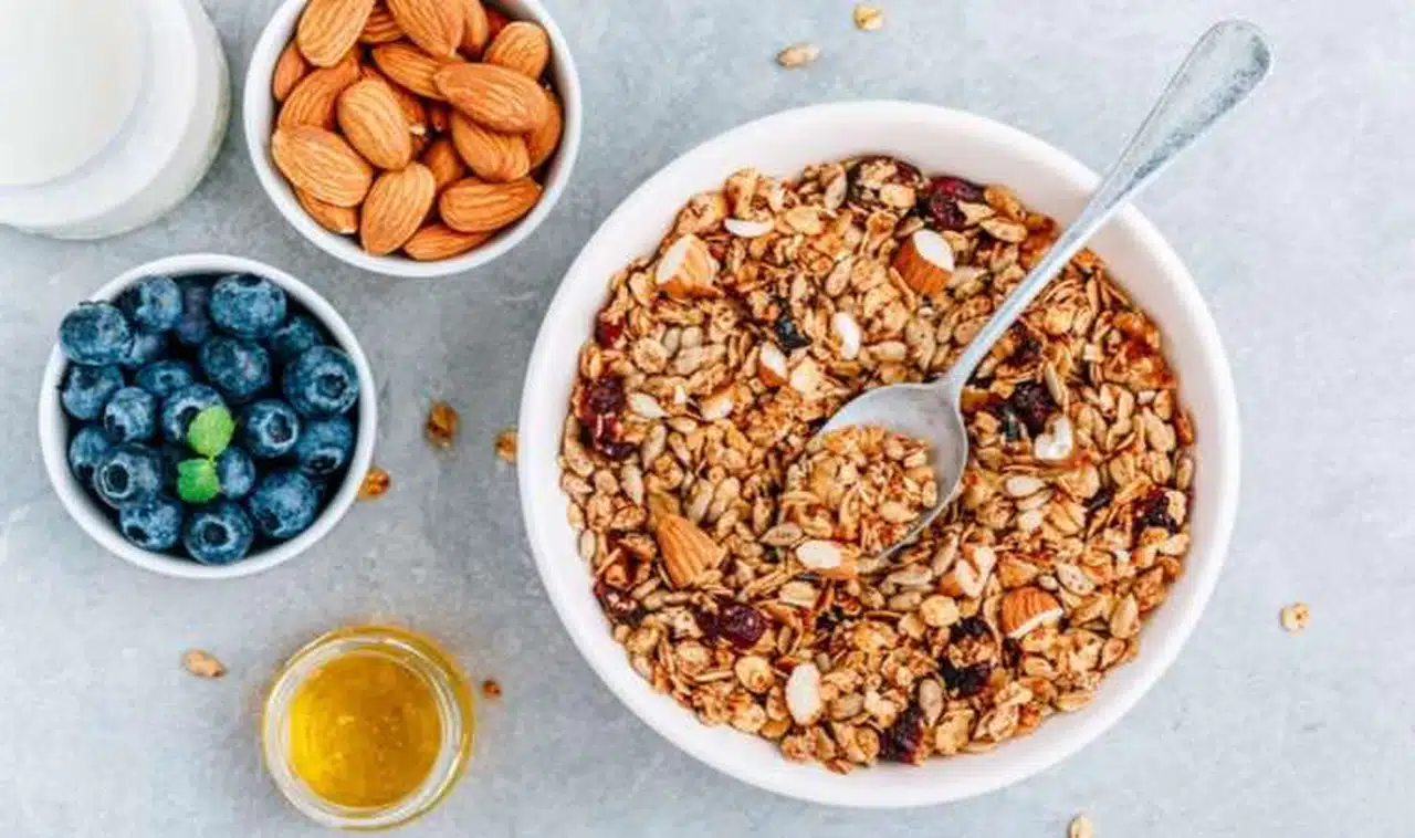 Granola ve müsli nedir? Granola ve müsli ortasındaki fark nedir?