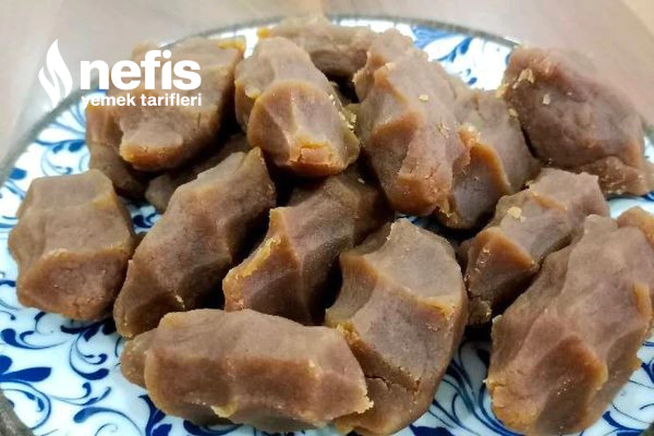 Tam Kıvamında Un Helvası