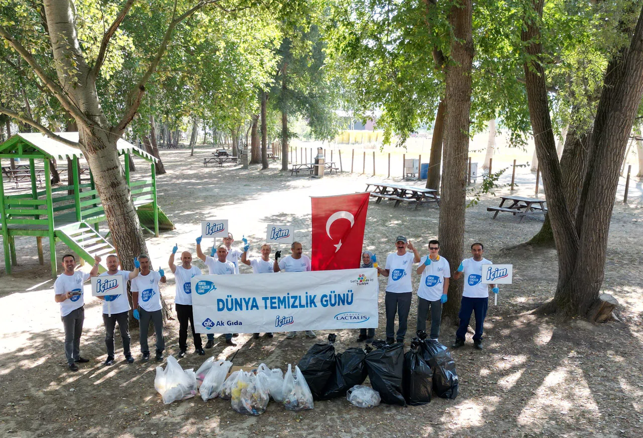 Ak Gıda-İçim Süt Çalışanlarından Küresel Çevre Temizliği Hareketine Destek 