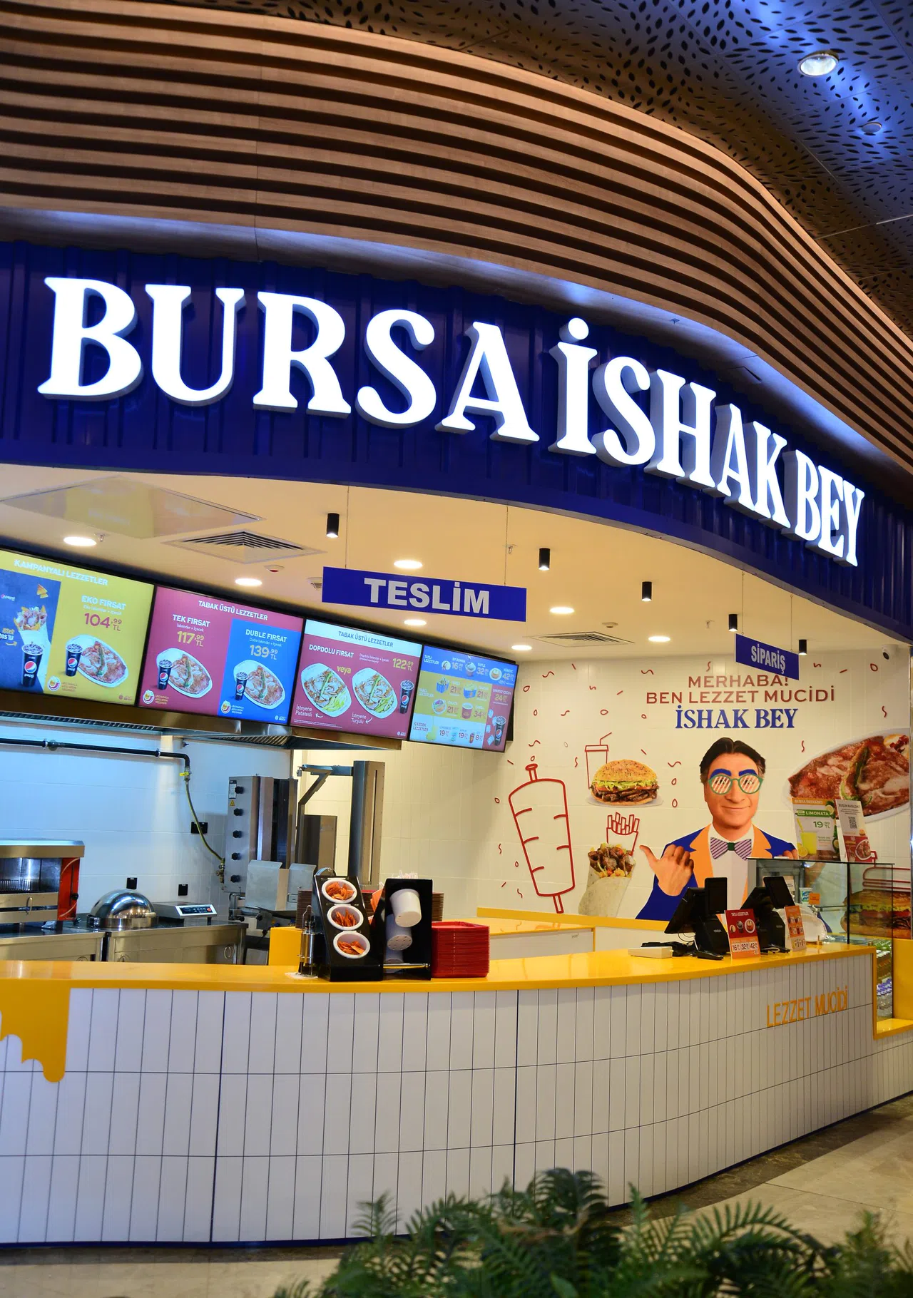 Bursa İshakbey marka kimliğini yeniledi