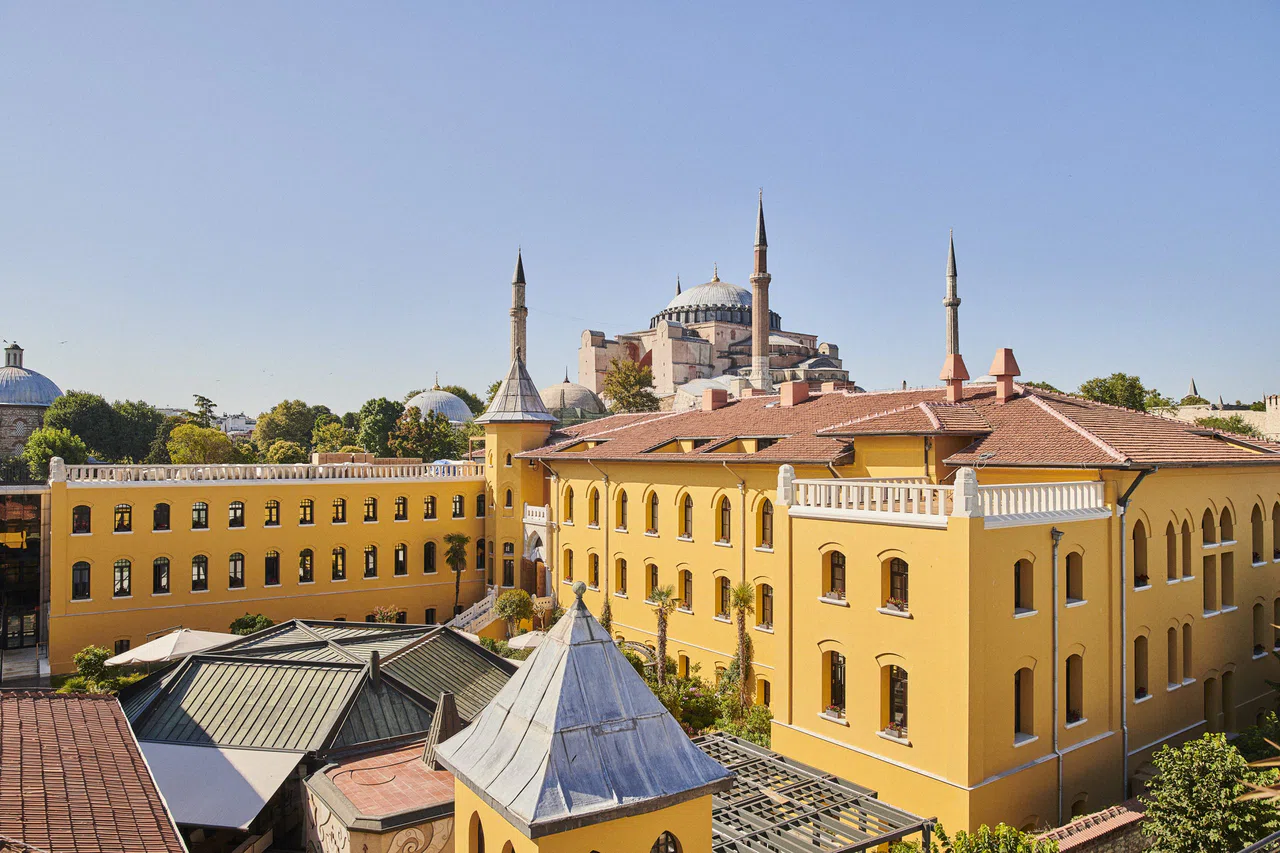 Four Seasons Hotel Sultanahmet ve Cunda'nıın Sevilen Markası Bay Nihat Ege Lezzetleri İçin Buluştu