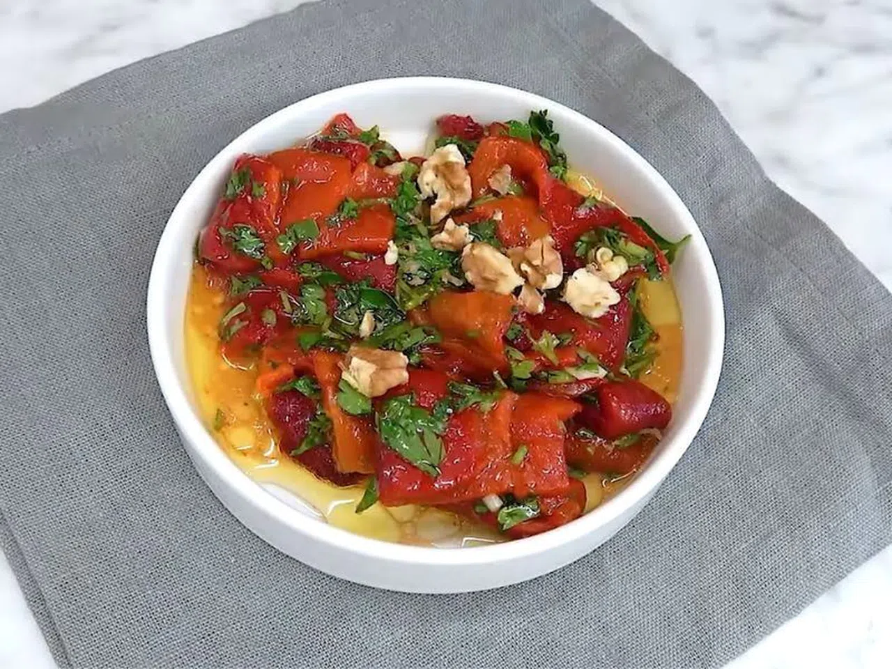 Airfryer'da Köz Biber Salatası