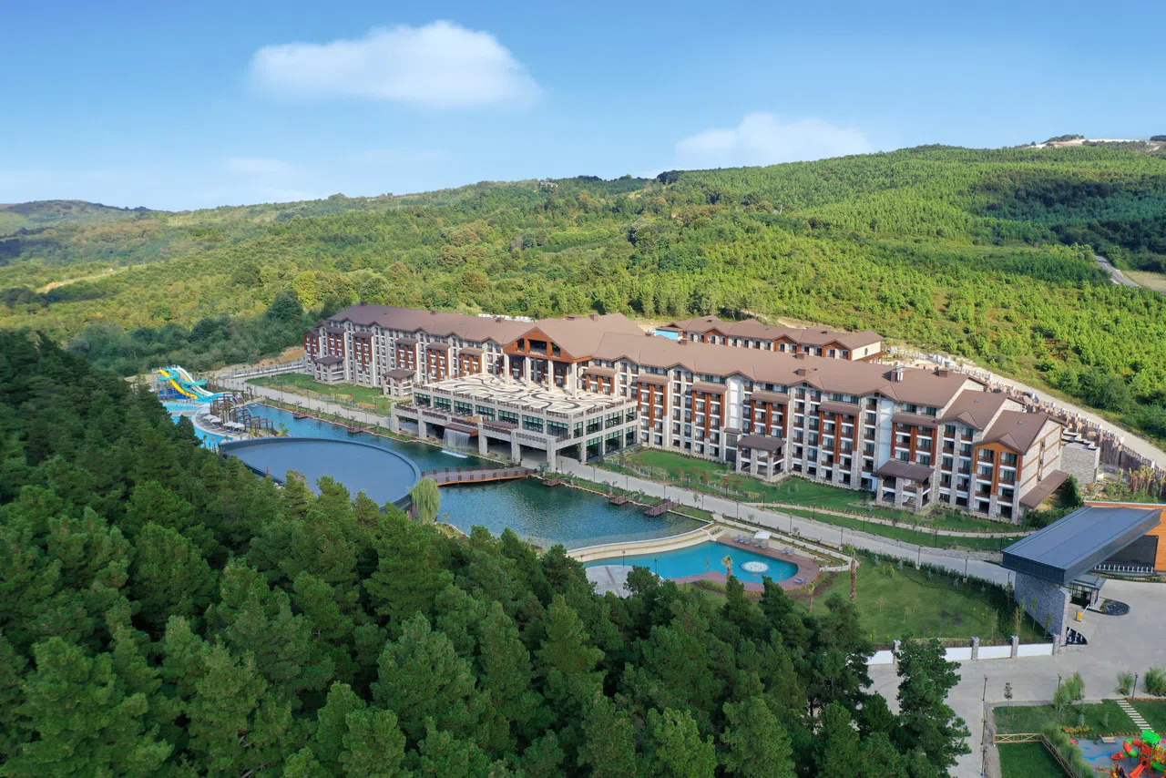 Elite World Grand Sapanca’da Ayta Sözeri’nin muhteşem performansı ile yeni yıl coşkusu