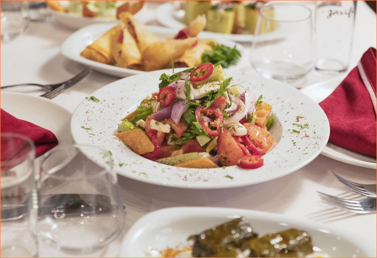 Yılbaşı ruhu kaliteli müzik, lezzetli sofralar ve oryantal şovlarla Zarifi’de!