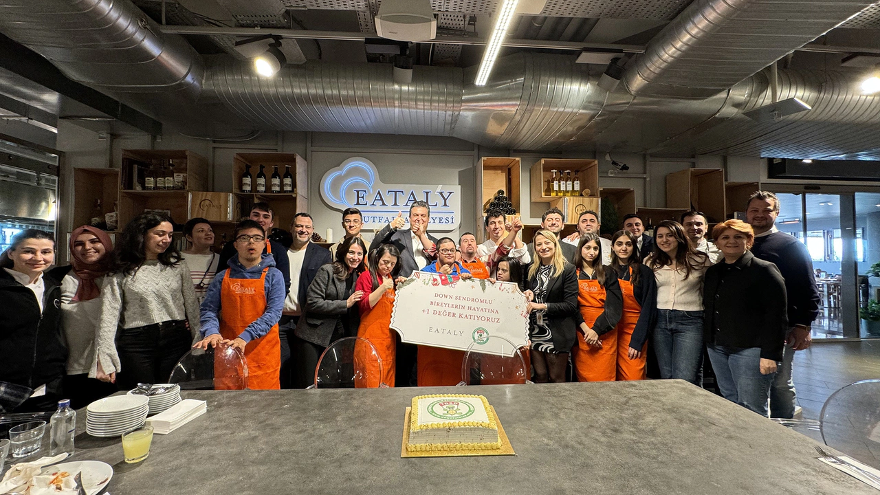 Down Sendromlu Bireyler, Geleceklerine Işık Tutan Projeyi Eataly’de Pizza Yaparak Kutladılar!