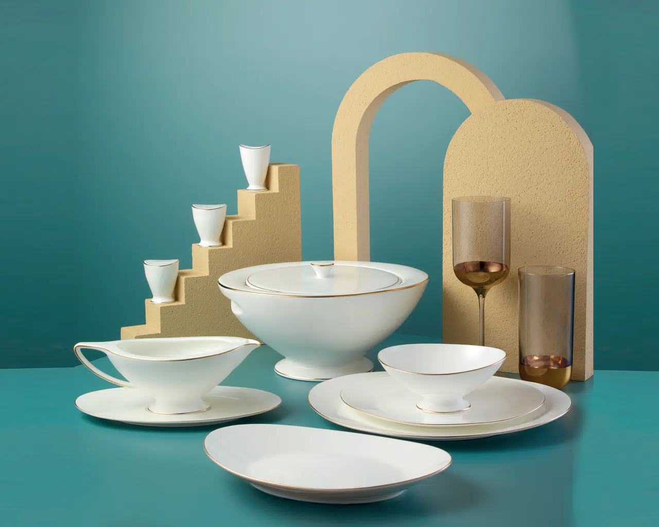 Ay’ın mistik güzelliği sanatın zarafetiyle sofralarda buluşuyor.