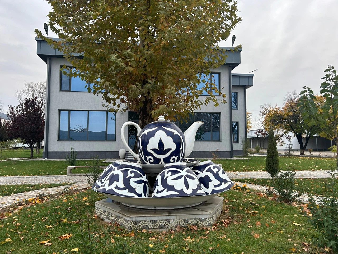 Türk Porseleni Orta Asya’nın Kalbinde Olacak: Kar Porselen Özbekistan’da Fabrika Açıyor!