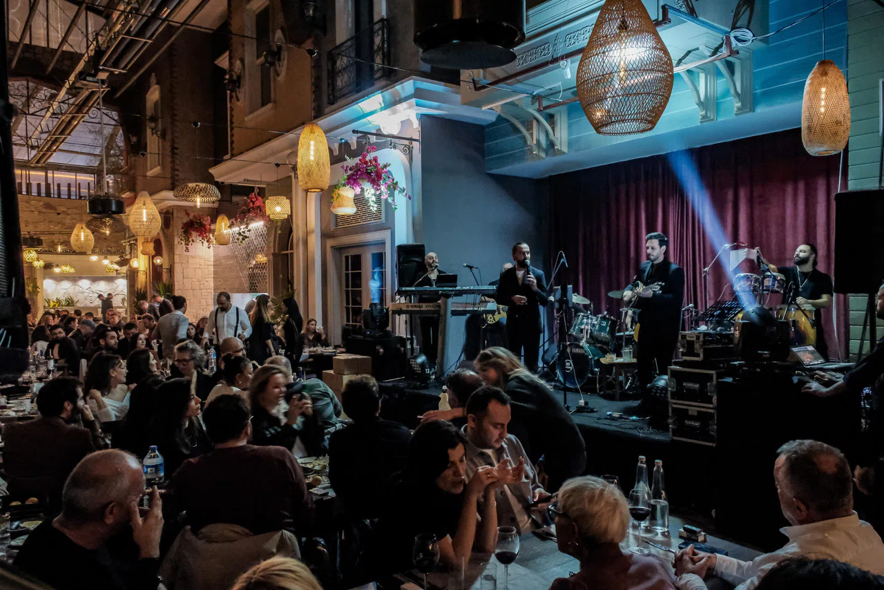 Anadolu Yakası'nın Yeni Eğlence Adresi: Pasajdayız