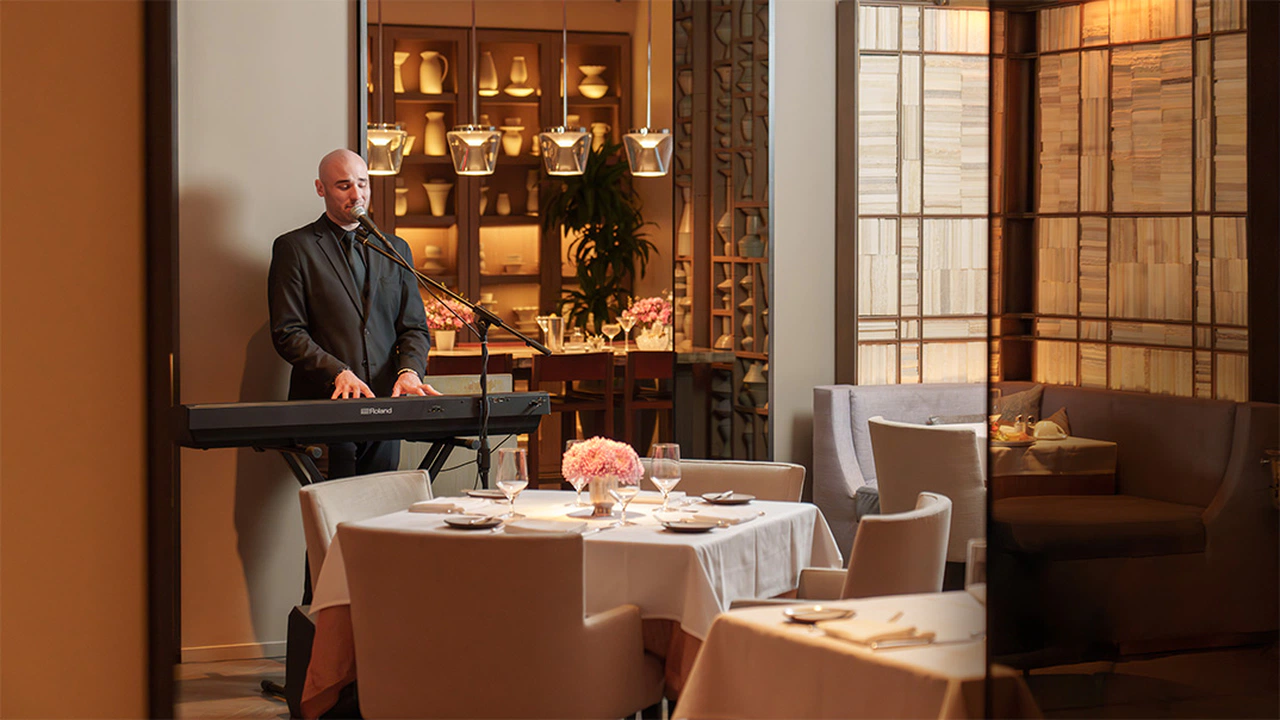 The Peninsula New York, Fifth Avenue'de Taçlandırılan Yeni Pazar Brunch Deneyimini Sunuyor