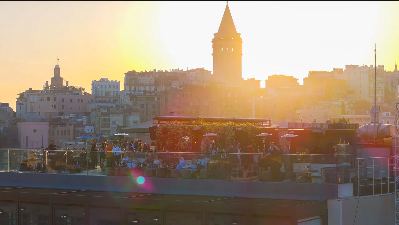 Sky Karaköy: Şehrin Ruhunu Yükseğe Taşıyor