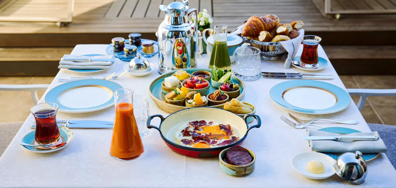 İstanbul’da Yaz, Four Seasons Hotels Istanbul Dokunuşuyla Güzelleşiyor