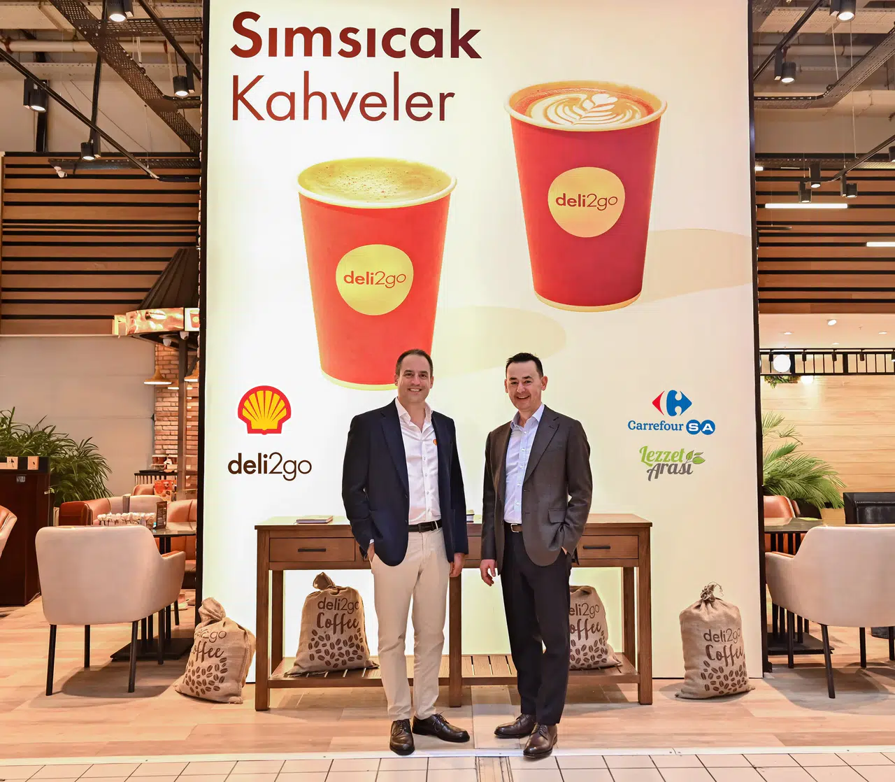 Alışveriş Sırasında Lezzet Dolu Bir Durak: Shell & Turcas Deli2go, CarrefourSA Mağazalarında!