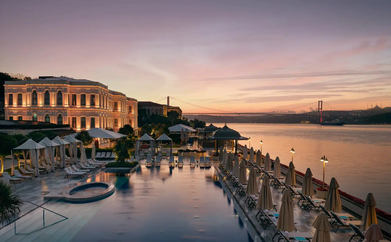 Four Seasons Hotel Bosphorus ve Four Seasons Hotel Sultanahmet, Condé Nast Traveller Okuyucularının Tercih Ödülleri'nde Türkiye’nin İlk 10 Oteli Arasında!