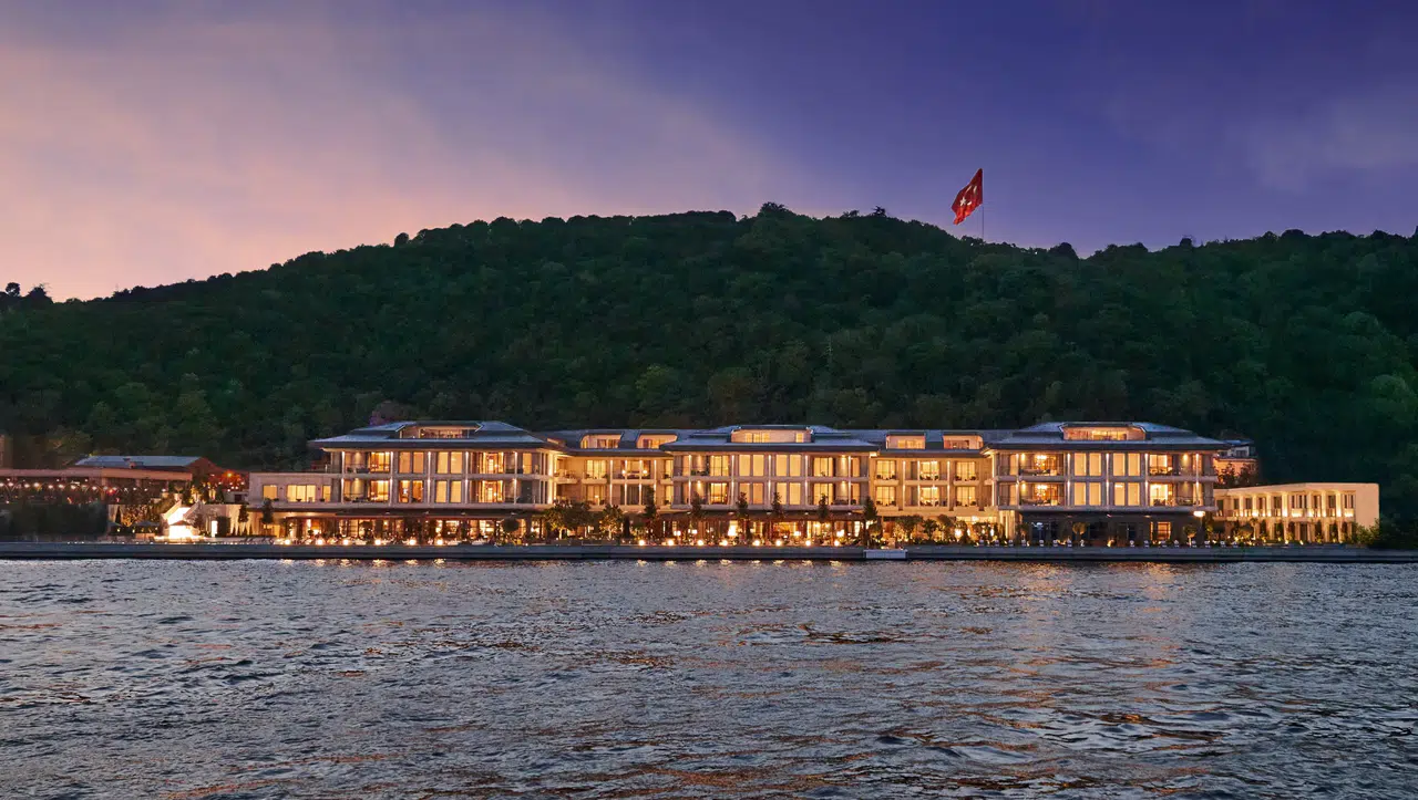 Boğaz'da Parlayan Bir Rüya: Mandarin Oriental Bosphorus, İstanbul’da Yılbaşı İçin Şık Bir Kutlama!