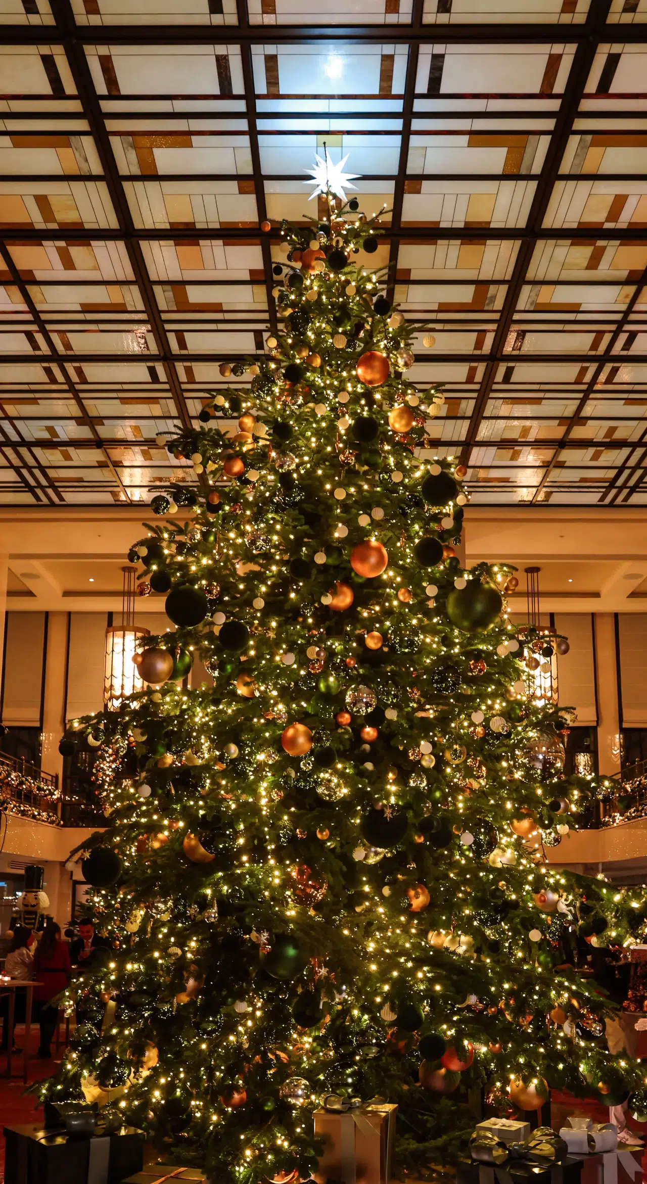 İstanbul'un The Peninsula Oteli'nde Yılbaşı Gecesi Büyüleyici Bir Atmosfer Sunacak!