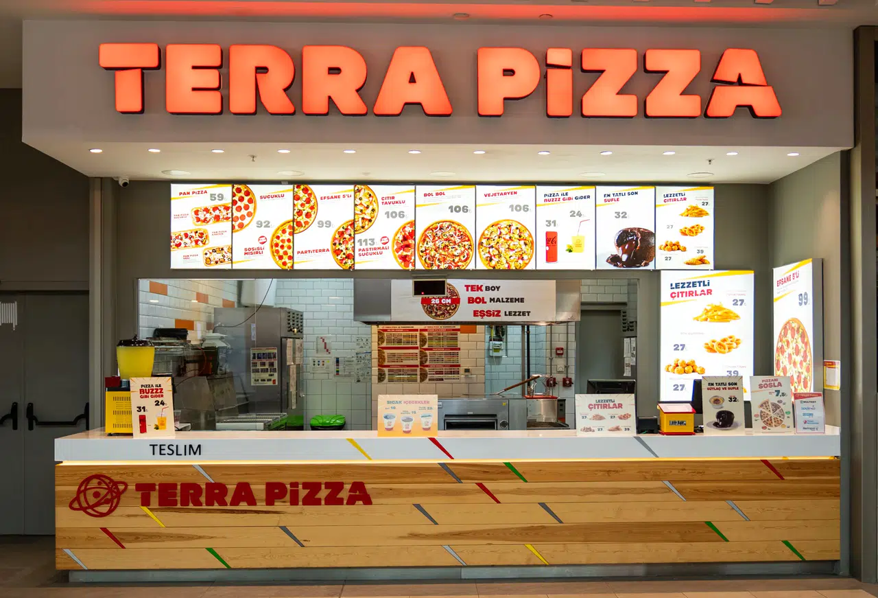Terra Pizza İstanbul'da Üç Yeni Şube Açtı: Kozzy AVM, Sancaktepe Sarıgazi ve Beylikdüzü Adnan Kahveci!