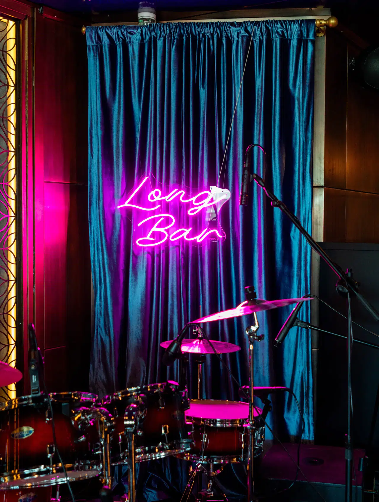 Long Bar Live Geceleri Aralık Ayında Fırtına Gibi Esmeye Devam Ediyor!