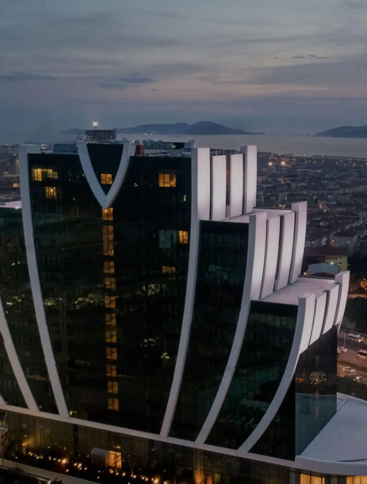 Elite World Hotels & Resorts'ta Yeni Dönem: Pazarlama ve Denetim Alanlarına İki Dinamik İsim Atandı