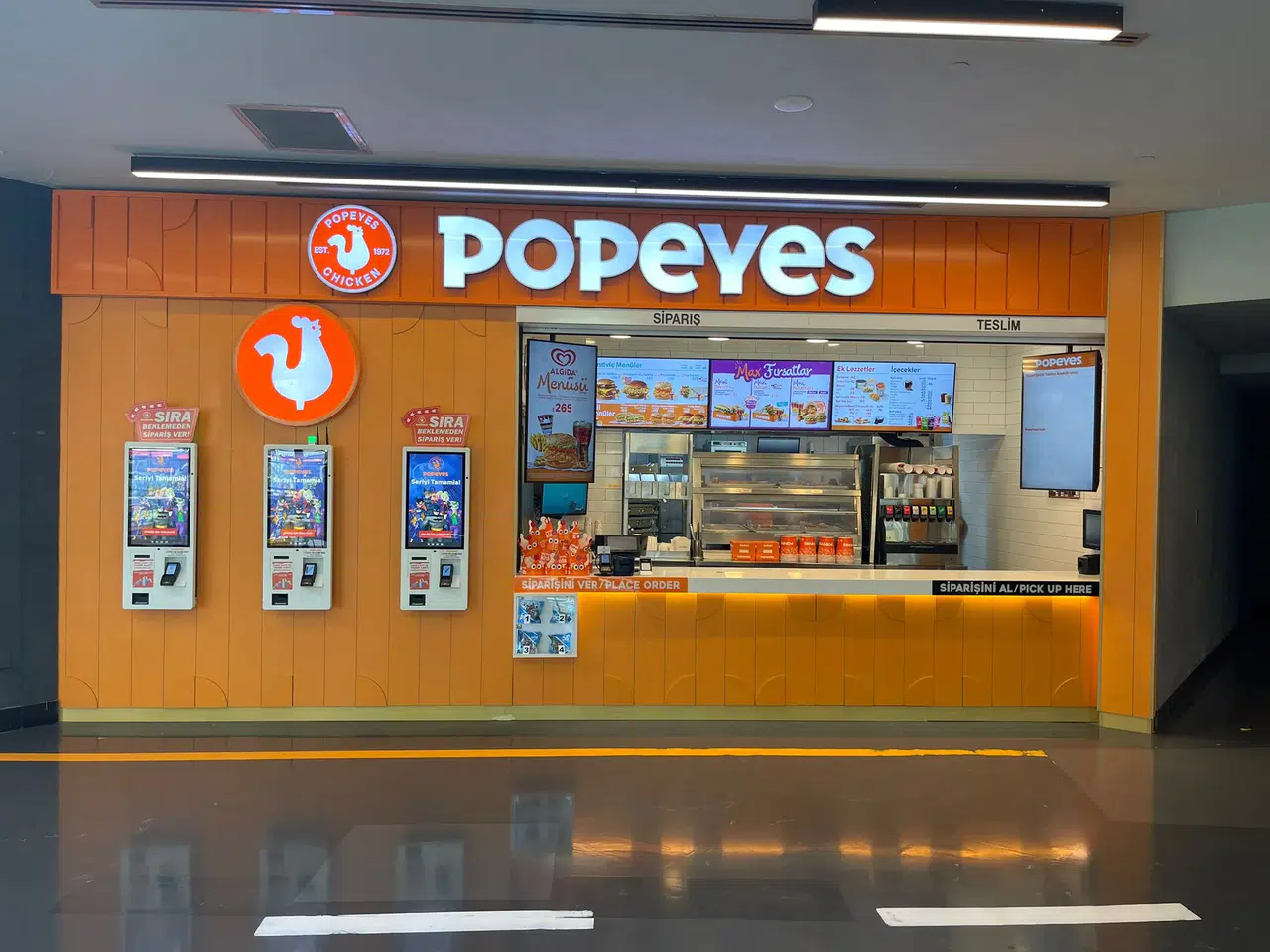 Popeyes® İstanbul Ataşehir Barbaros Mahallesi'nde Kapılarını Açtı!