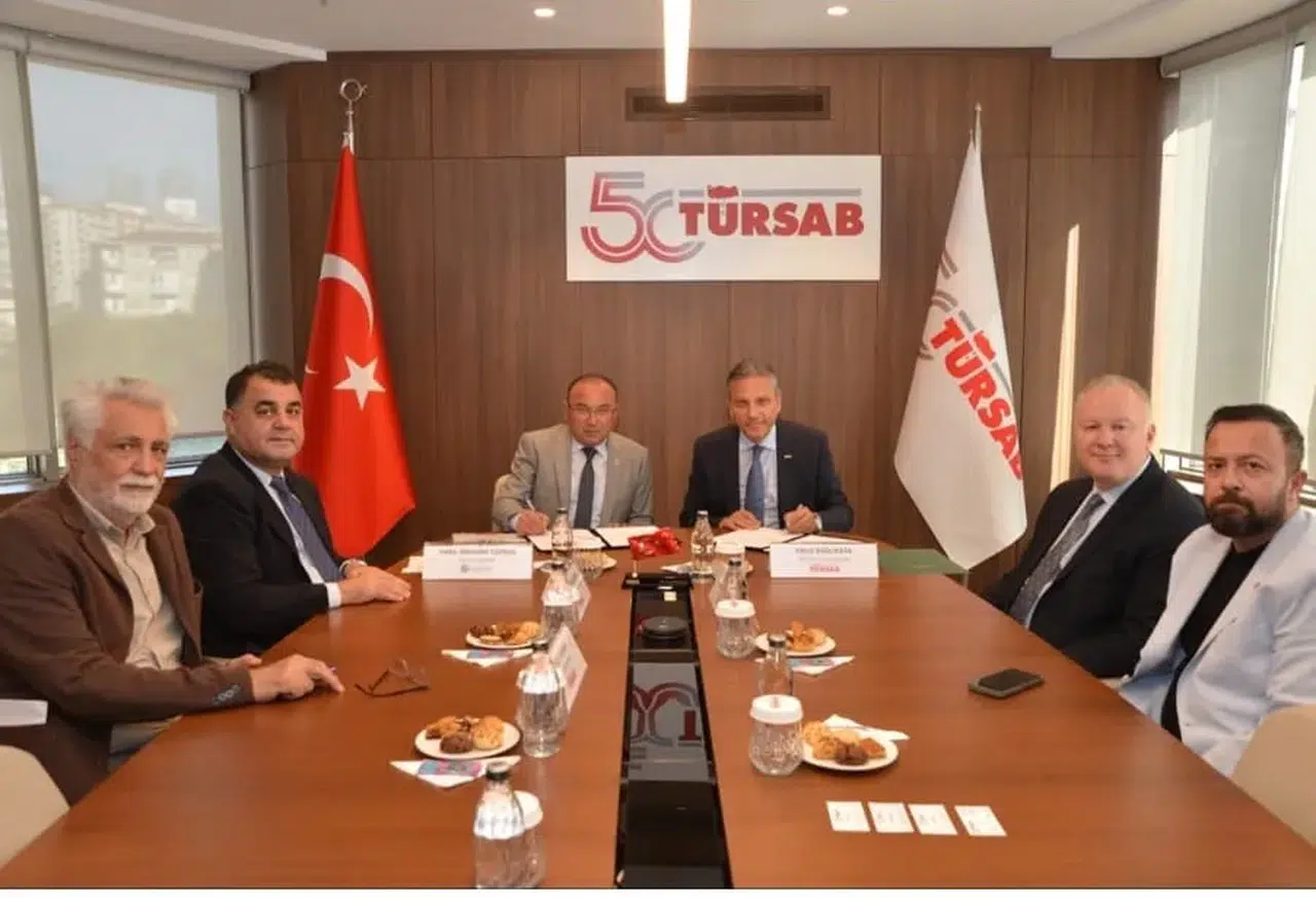 Hacıalioğlu'ndan Çavdarhisar'a Sert Eleştiri: "TÜRSAB'a Yönelik Gizli Bir Saldırı Söz Konusu!"