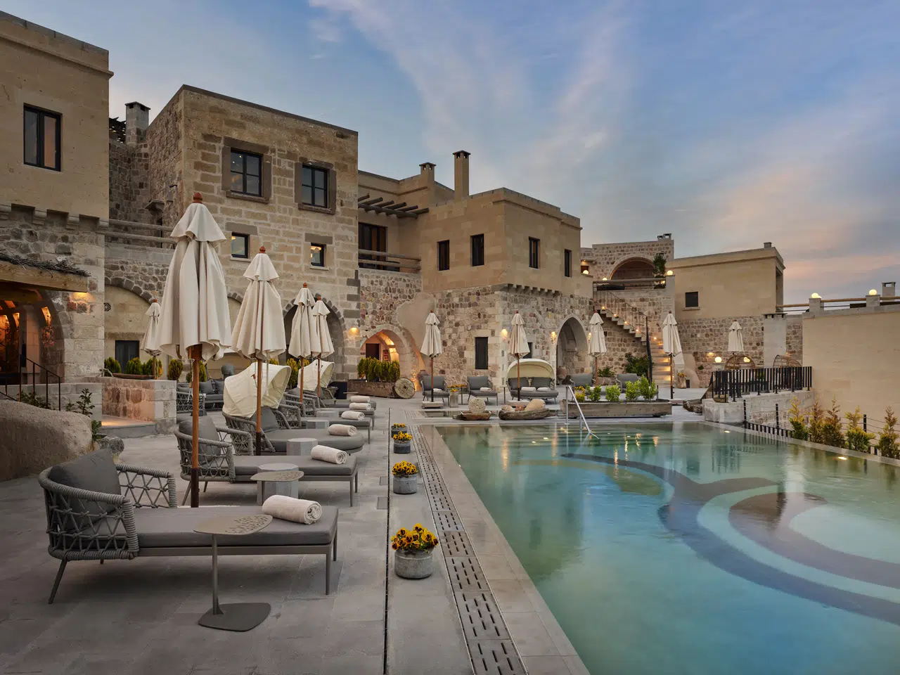 Kapadokya'daki Argos ve D-Resort Göcek, Yılbaşı İçin Eşsiz Etkinliklerle Hazırlanıyor!