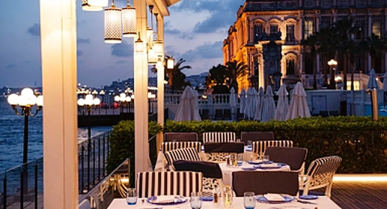Boğaz’da Lezzet ve Manzara Buluşması: Bosphorus Grill Yaz Sezonuna Damgasını Vuruyor