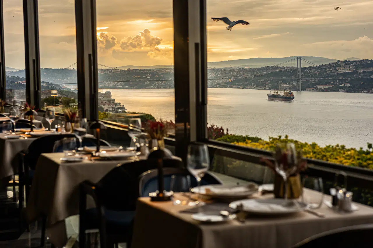 Izaka Terrace: Şefler ve Eşsiz Lezzetler Buluşuyor!