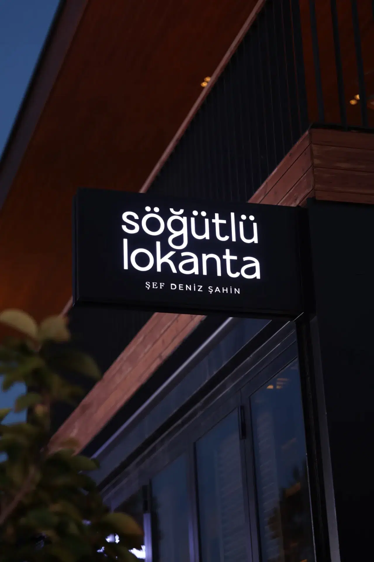 Çorum'un Geleneksel Tatları Kadıköy'deki Söğütlü Lokanta'da Ziyaretçileri Bekliyor!