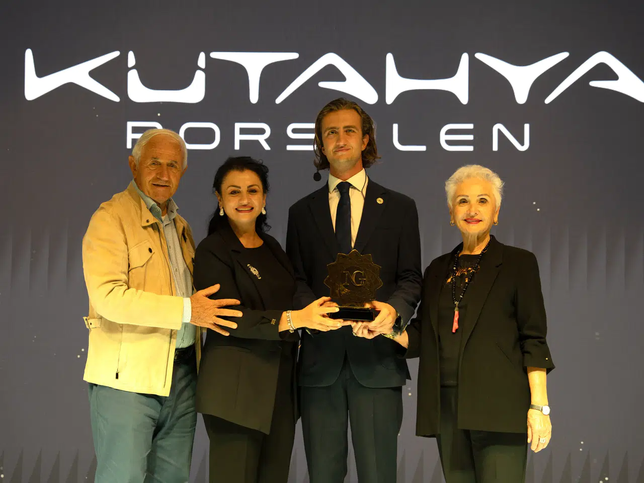 Kütahya Porselen, HoReCa sektörü profesyonellerini bir araya getiren ‘Yeni Ufuklar Zirvesi’ etkinliğini gerçekleştirdi!