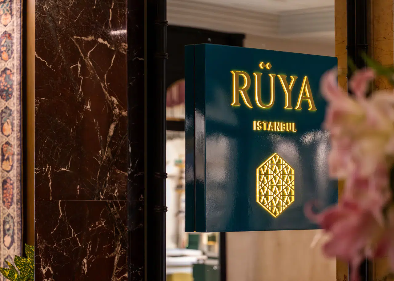 Çırağan Palace Kempinski'nin Rüya İstanbul Restoranı, Travel + Leisure'in En İyi 25 Yeni Otel Restoranı Listesinde Yer Aldı!