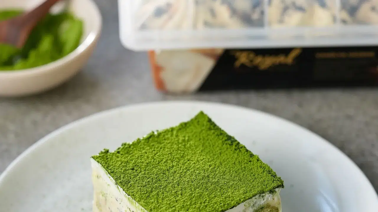 Golf Royal Gourmet'den Yıldızlaşan Lezzet: Madagaskar Vanilyalı Dondurma ile Matcha Tiramisu