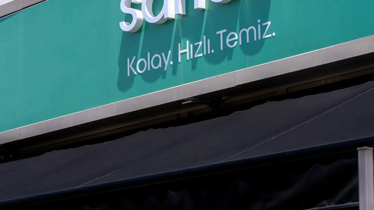 Akra Hotels'ten Yenilik: Sandu ile Kuru Temizlemede Devrim!