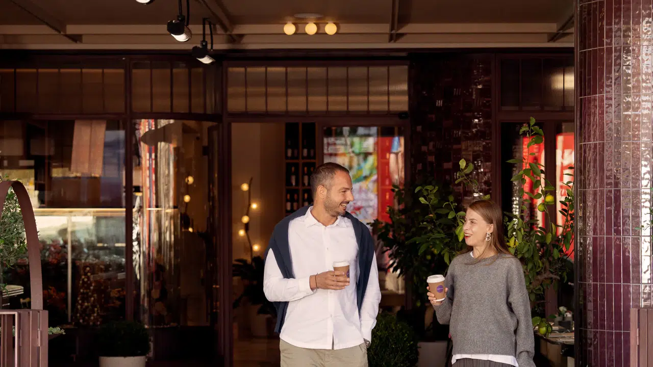 İstanbul'un Gizli Cenneti: Cafe Marmara'da Unutulmaz Bir Mola