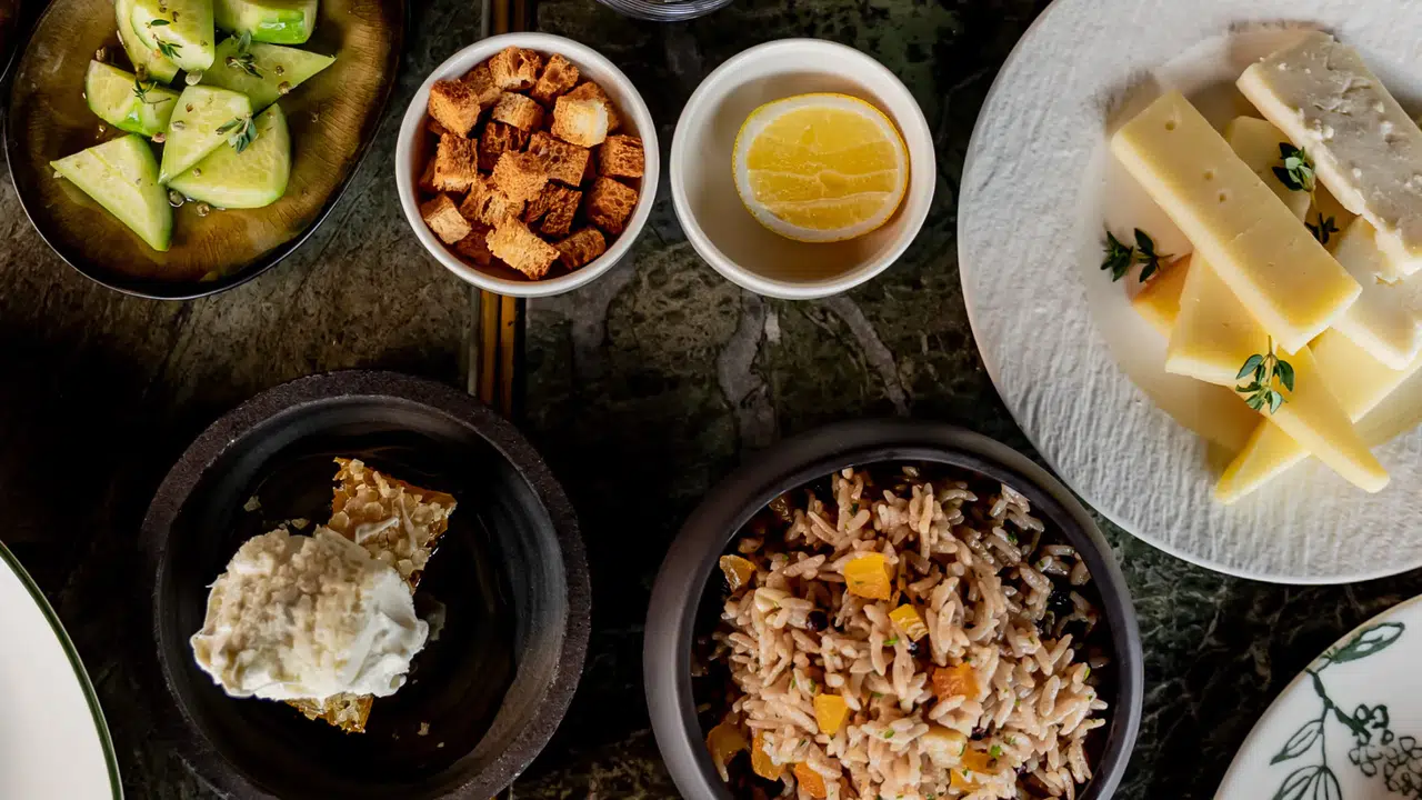 Boğaz'ın Büyüsü: JW Marriott İstanbul Bosphorus’ta Ramazan Sofralarında Gelenek ve Lezzet Buluşuyor