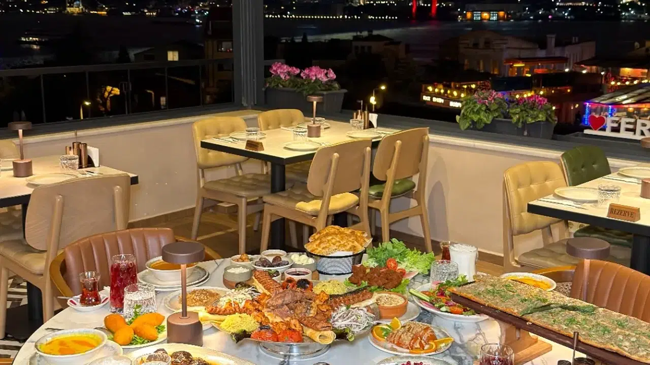 Boğaz'da Geleneksel İftar ve Sahur Keyfi: Lezzetlerle Dolu Buluşmalar!