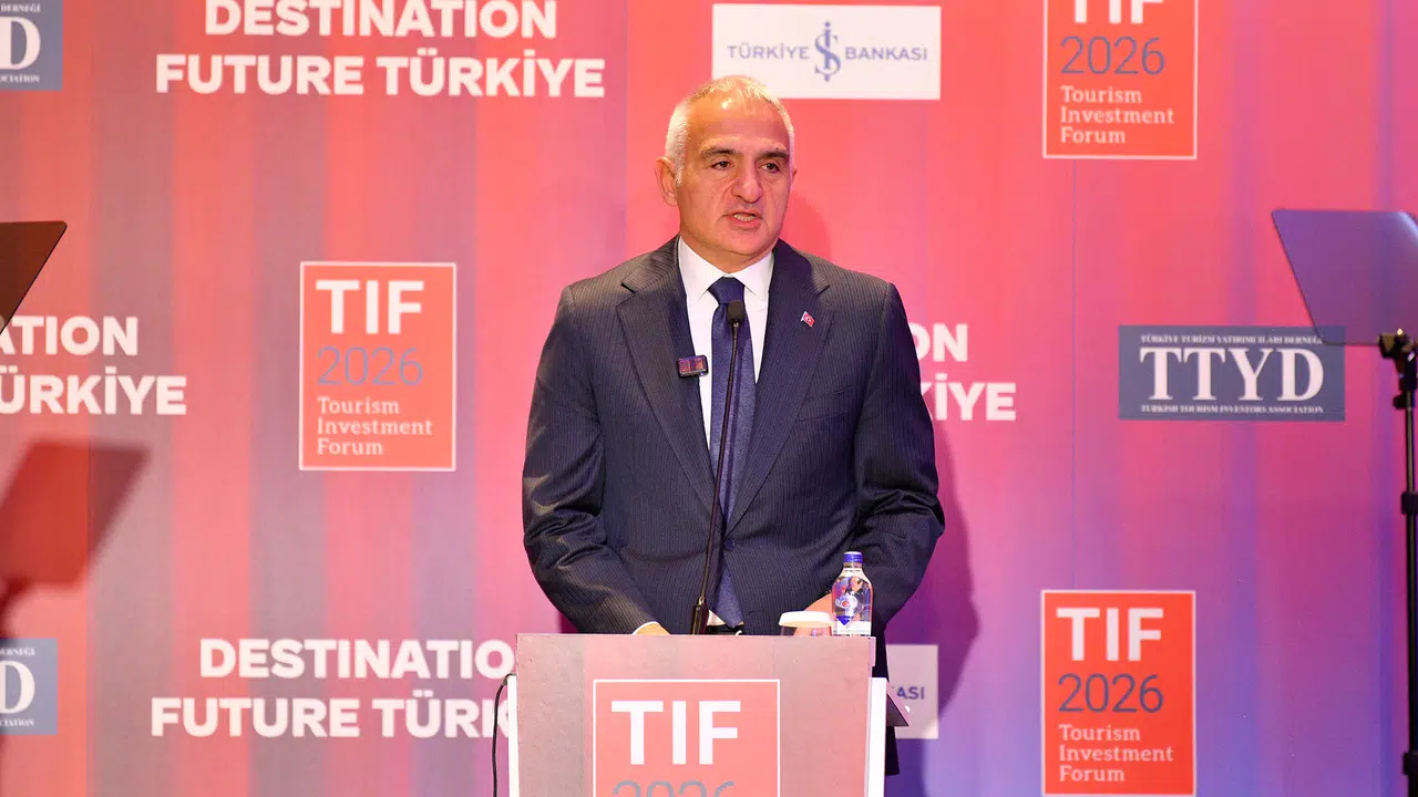 Türkiye'de 10 Yılda 850 Milyon Turist Hedefi: Kültürel Zenginlik ve Doğal Güzellikler ile Yolda!