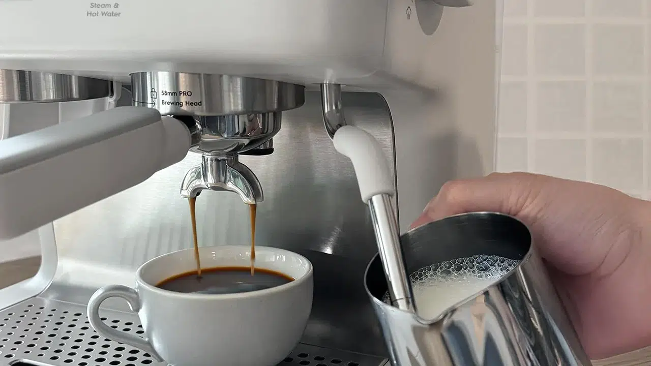 Evde Kahveseverler için: Electrolux Explore 8 Manuel Espresso Makinesi ile Barista Keyfi!