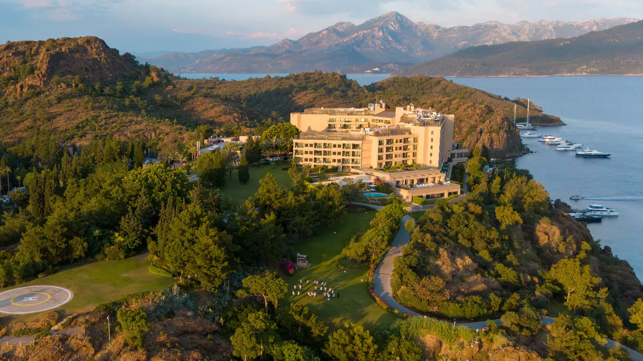 Eşsiz Güzellikteki Koyda Yaz Keyfi: D Maris Bay, 22 Nisan’da Kapılarını Açıyor!