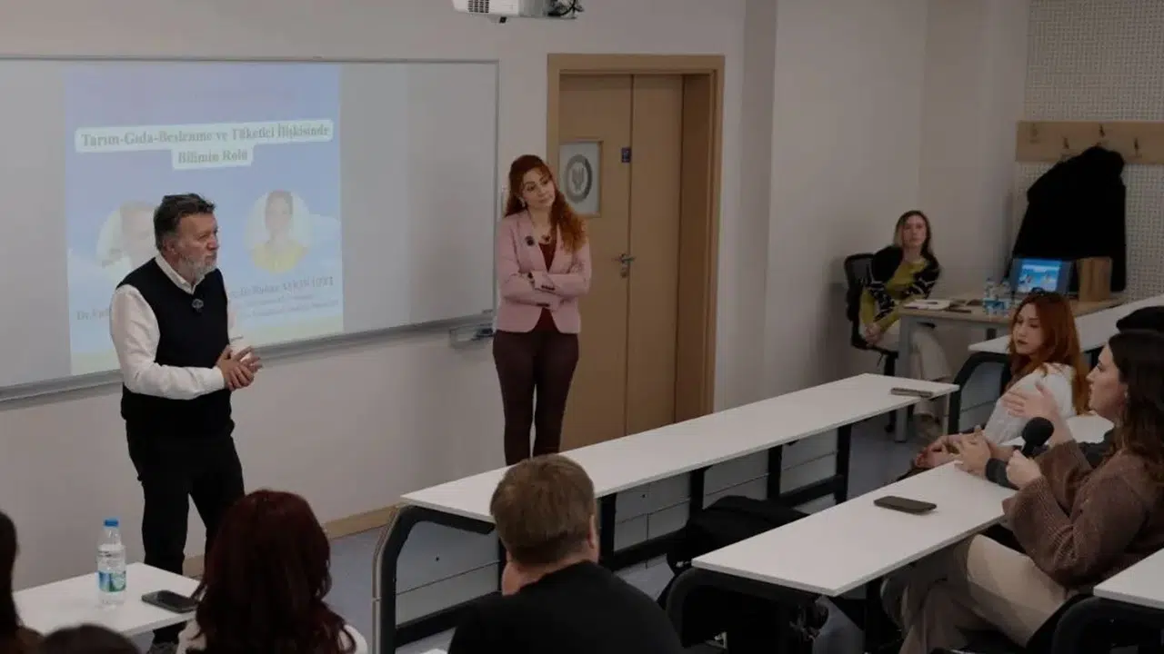 Yaşar Üniversitesi'nde Bitkisel Yağlar Üzerine Yanlış Anlamalar Masaya Yatırıldı