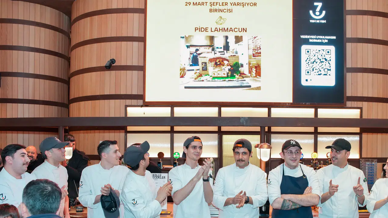 7DE7’de Şefler, 'Şeker Bayramı' Temalı Yarışmada Buluştu: Kazananlar Ziyaretçilerin Oylarıyla Belirlendi!