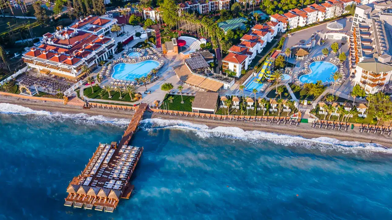 Corendon Hydros Club Kemer: Yeni Bir Tatil Cenneti Kapılarını Açtı!