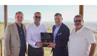Kâmil Koç ve Mercedes-Benz Türk: Bir Asırlık Başarıyı Fidanlarla Taçlandırdılar!