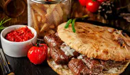 Balkan Mutfağının Lezzetlerinden Biri Olan Cevapi Köfte Tarifi...