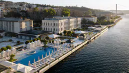 Forbes'tan Four Seasons Hotels İstanbul'a İki Kez Beş Yıldızlı Değerlendirme!